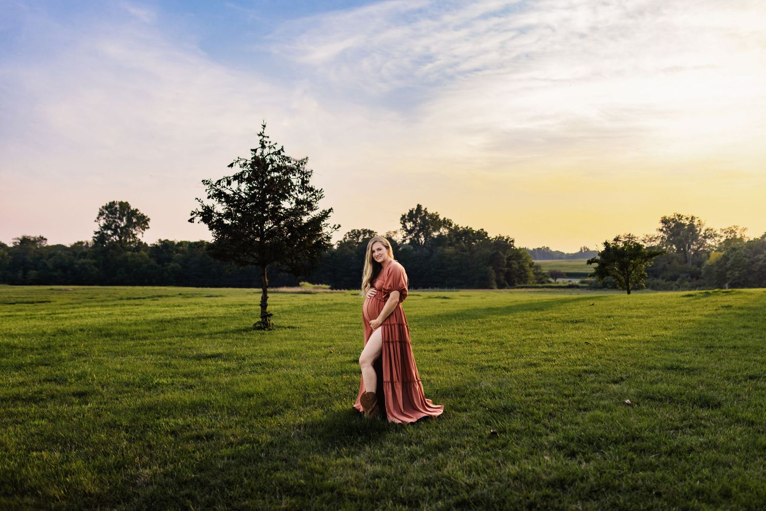 Maternity Photographer in Fort Wayne Indiana