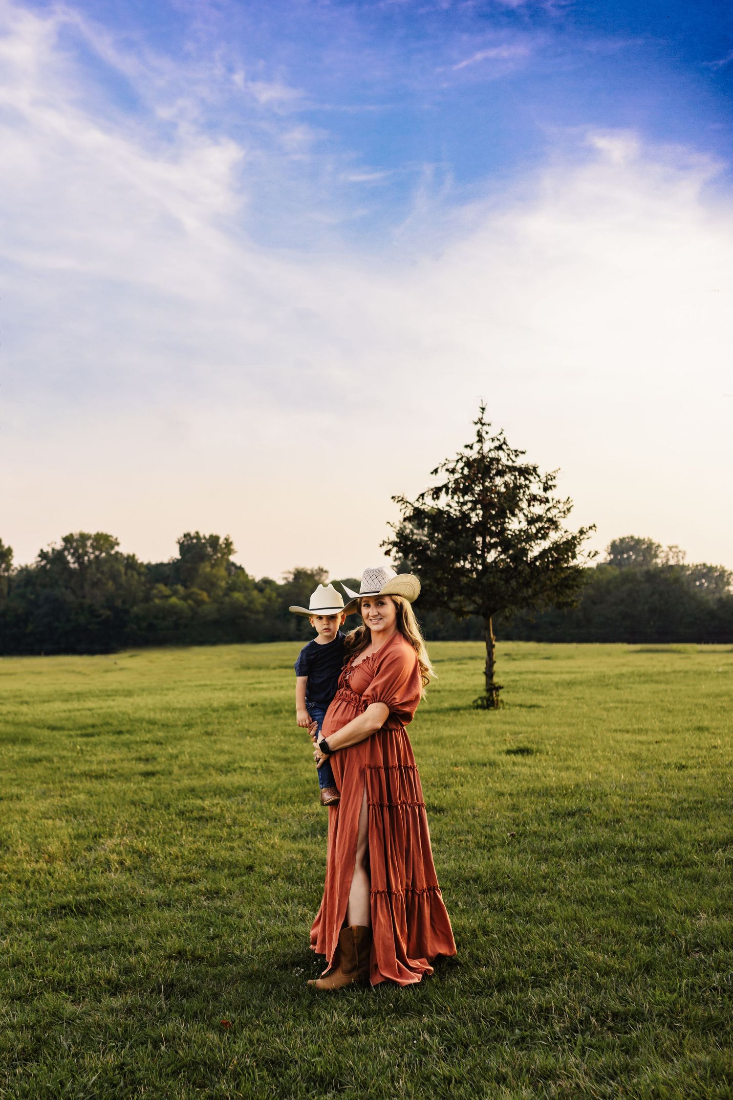 Maternity Photographer in Fort Wayne Indiana