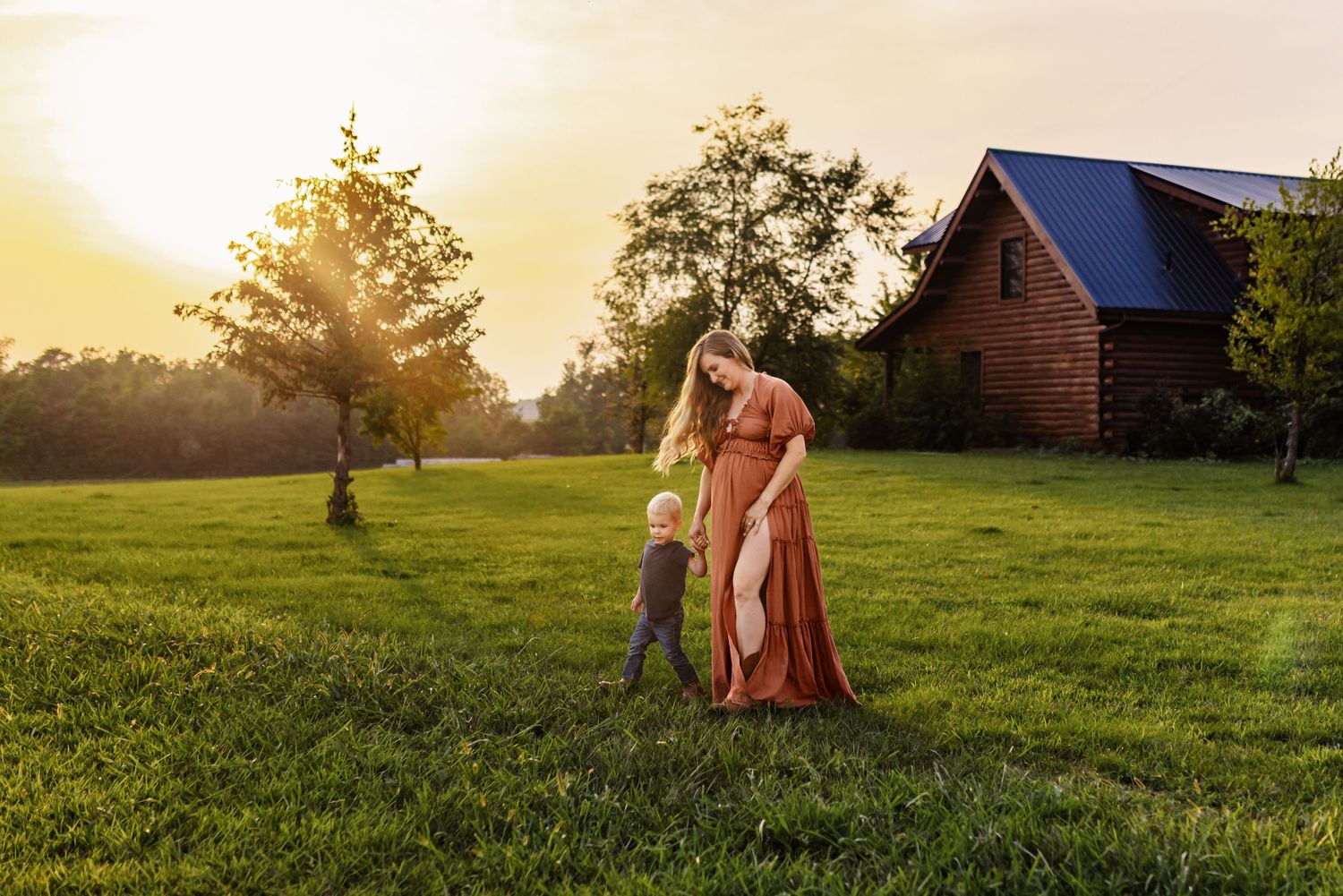 Maternity Photographer in Fort Wayne Indiana