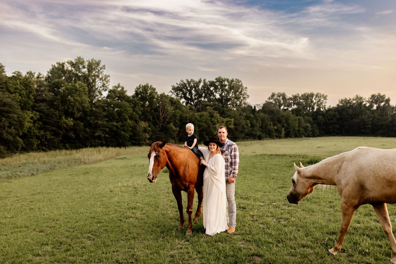 Maternity Photographer in Fort Wayne Indiana