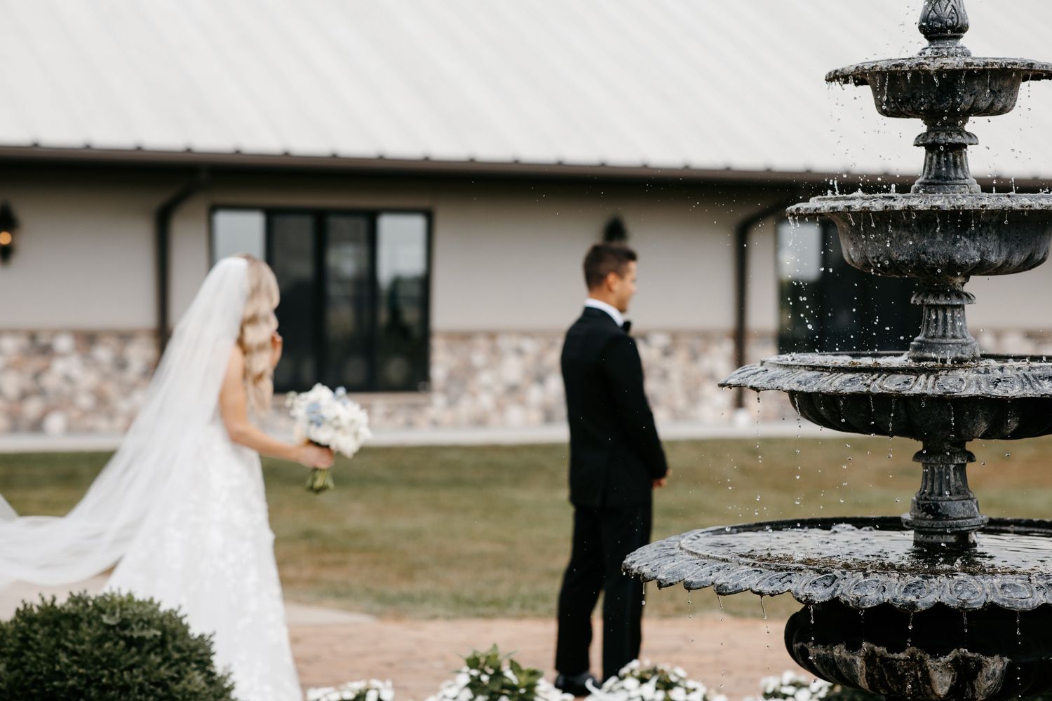 Minnesota Wedding Photographer Hayley Faith Photography