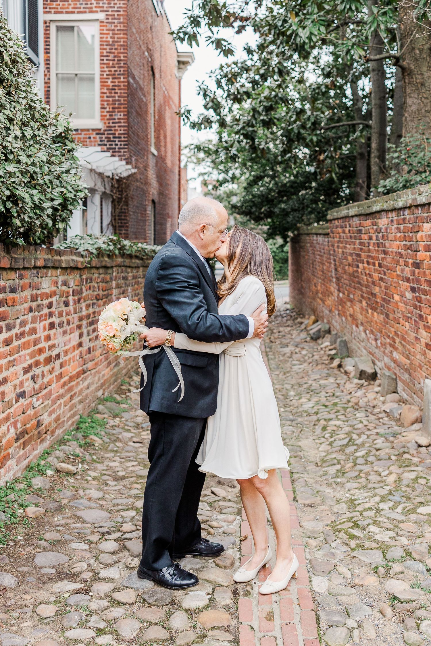 OLD TOWN ALEXANDRIA VIRGINIA ELOPEMENT PICTURES