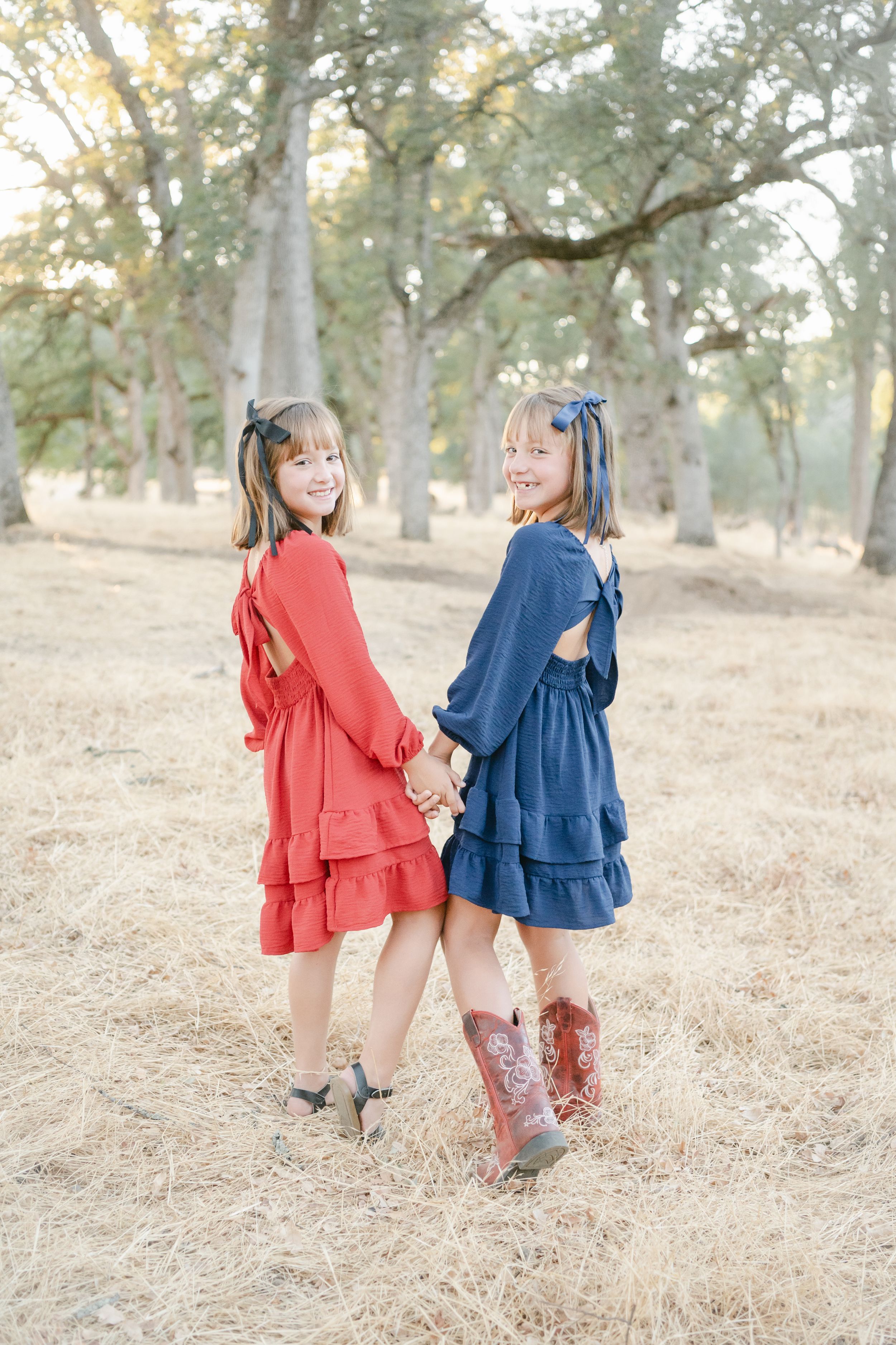 Fall Family Photo Session in California, sisters and best friends, twins.