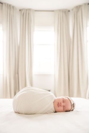 dreamy lighting newborn