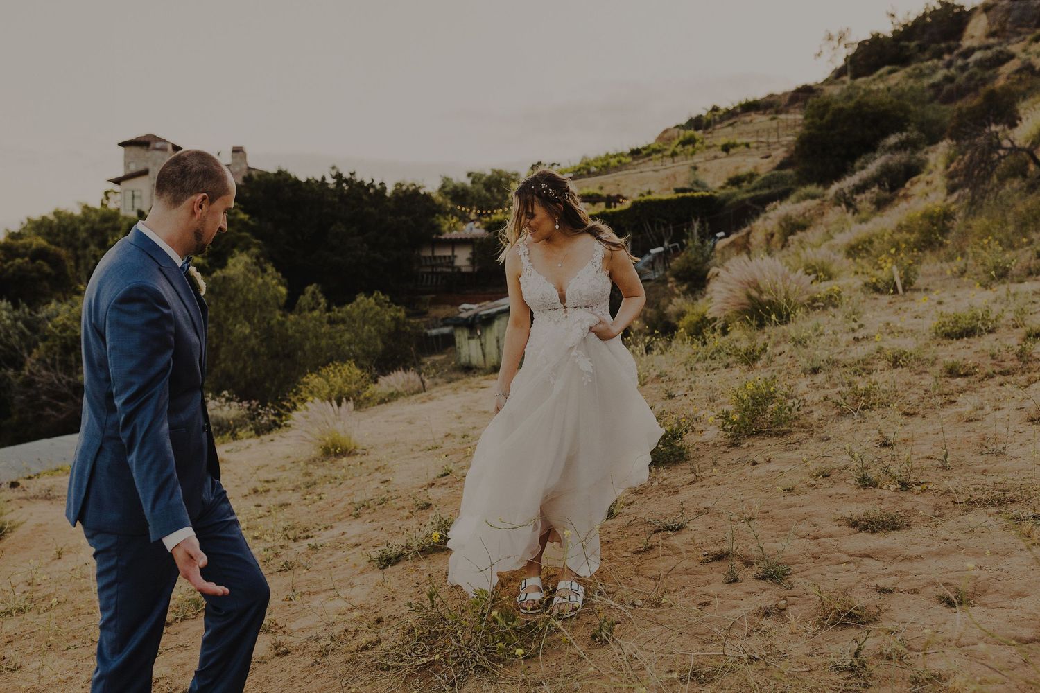 E Noelle Photography backyard wedding in Hidden Hills Los Angeles, bride and groom portraits in mountain