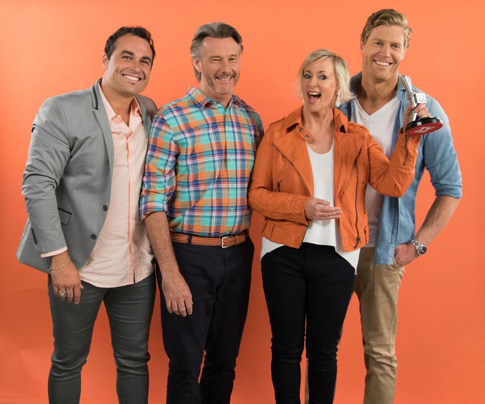 Celebrity photo of the cast of The Living Room