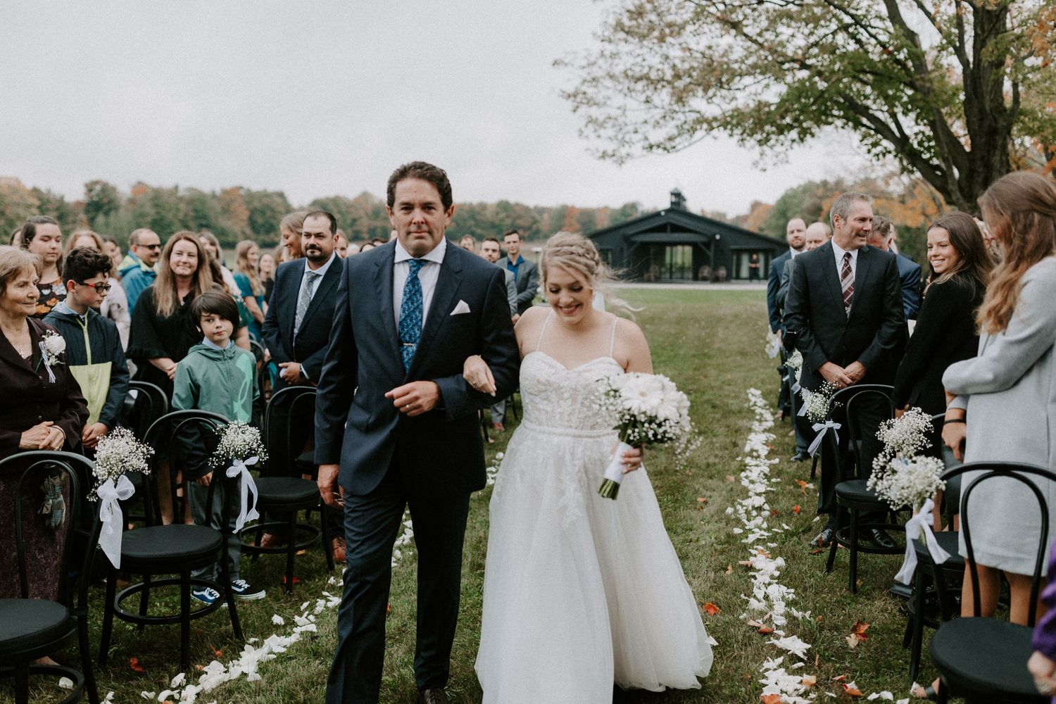 braestone farm wedding photography candid ontario