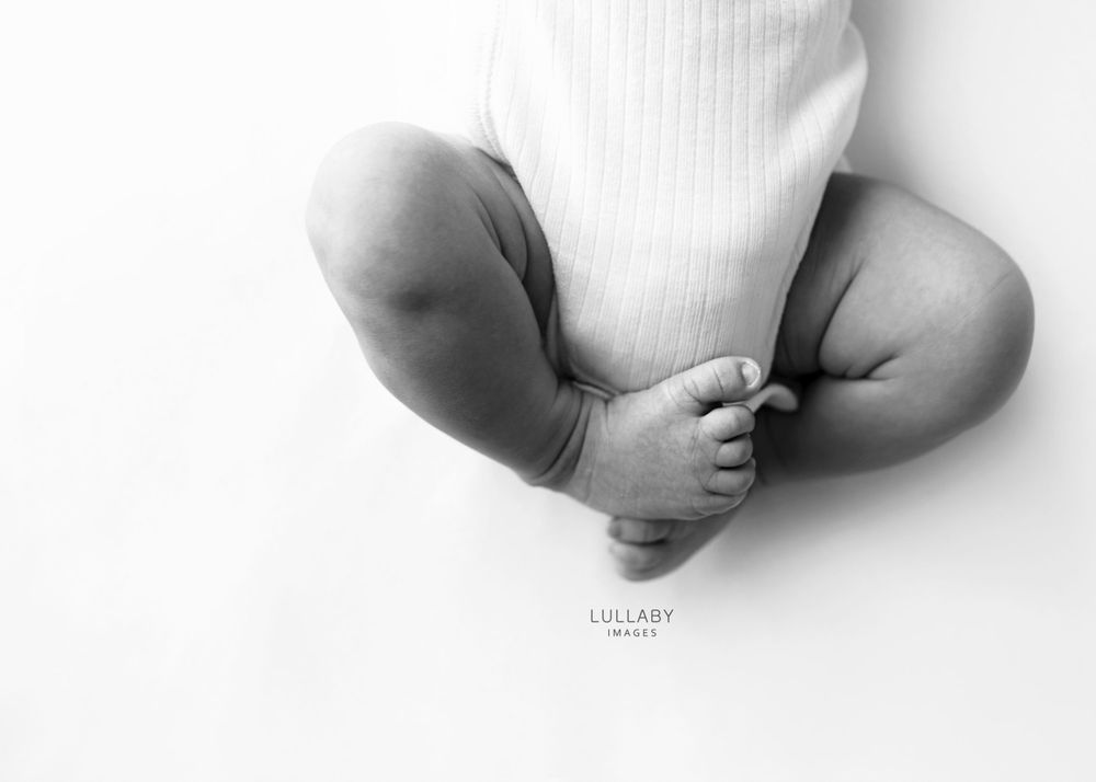 Hong Kong newborn baby family maternity photographer Lullaby Images