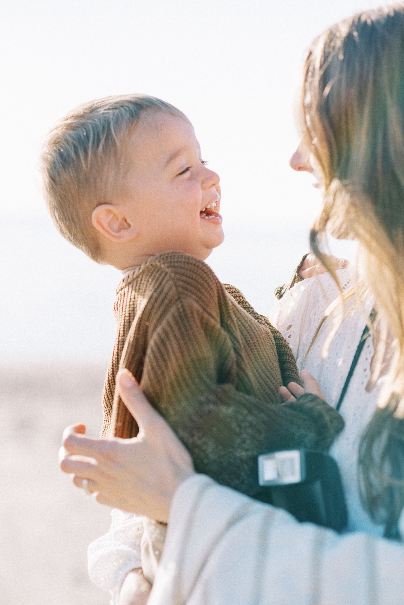 Family photographer in Saskatoon.  Newborn Photographer near me.  Lifestyle family photographer Saskatoon.