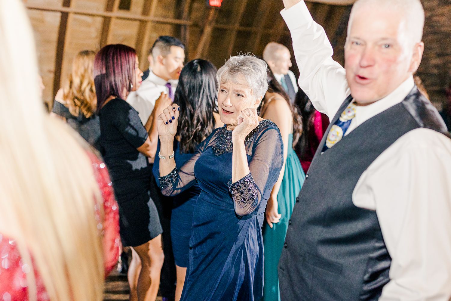 SWEENEY BARN VIRGINIA WEDDING PICTURES