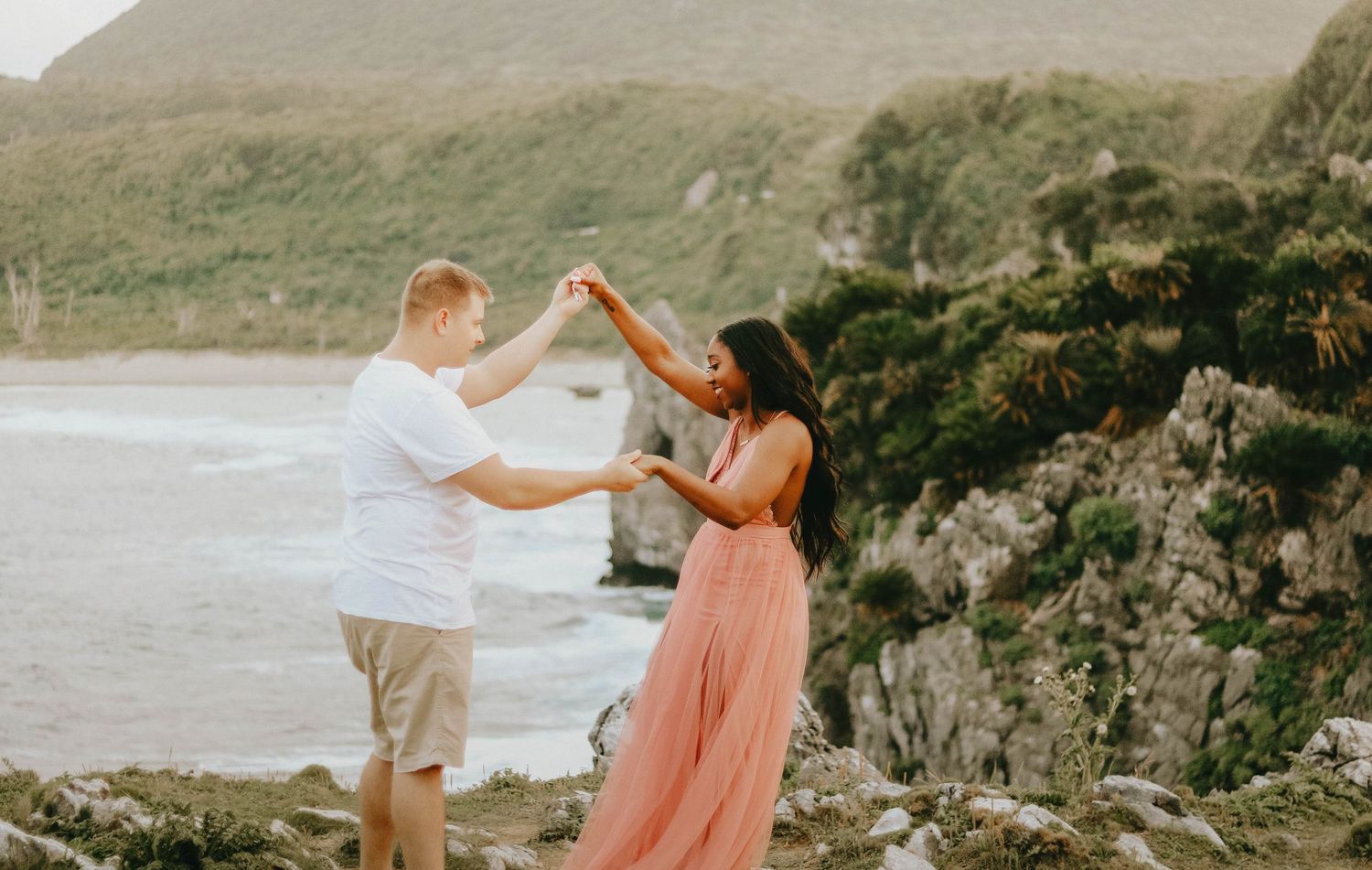 california cliffs ocean view couple photoshootCalifornia Couple, Elopement, Family, Maternity, Newborn, and Lifestyle Ph
