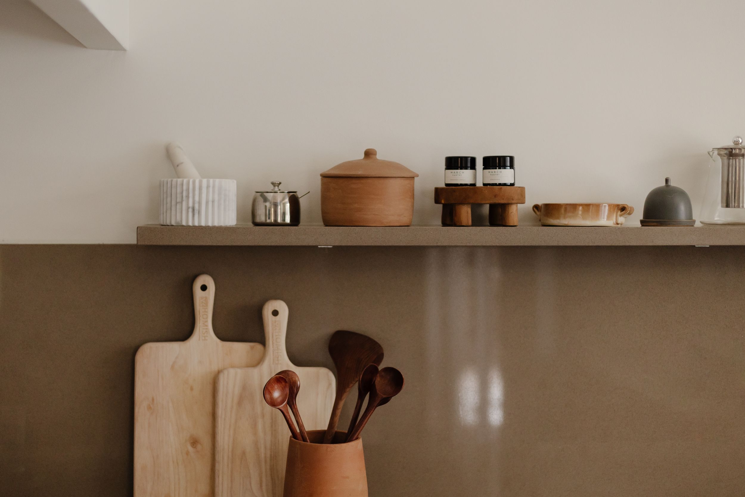 Tara Correa's photography focuses on capturing the architectural interiors of commercial and residential spaces.