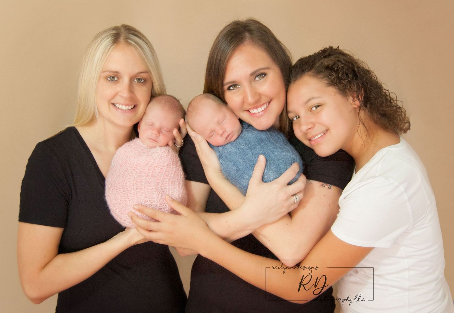 In Home Newborn Session in  Evansville Indiana by ReiLynn Designs