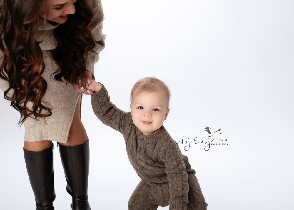 Avon One Year Portraits Photography Cleveland Giovanni with his mama