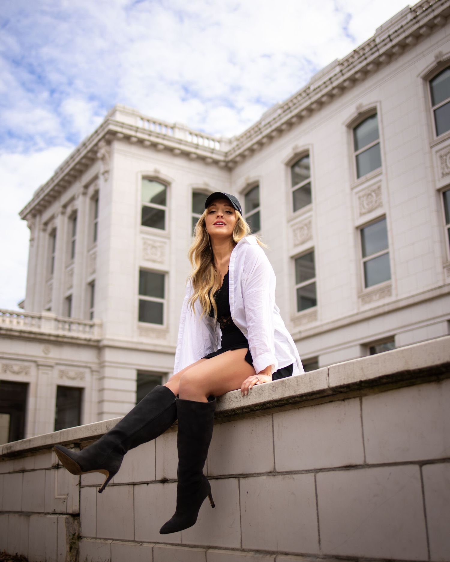 Kitzia, the creative force behind Kitzia V Photography, is a name you'll want to get to know if you haven't heard of it already. Her incredi
