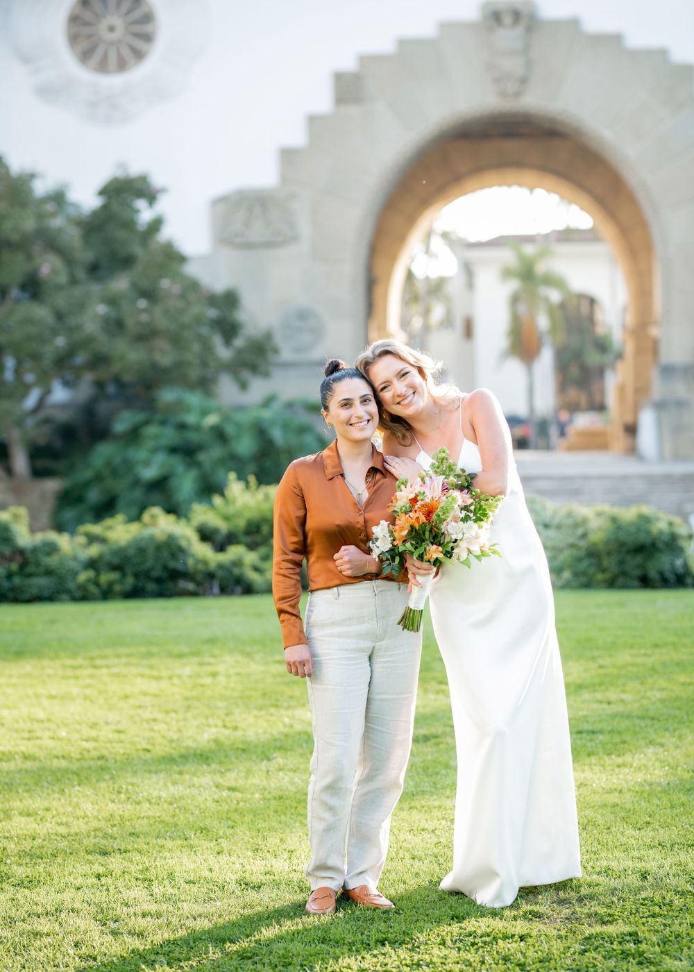 Graceful love: Santa Barbara Courthouse ceremony