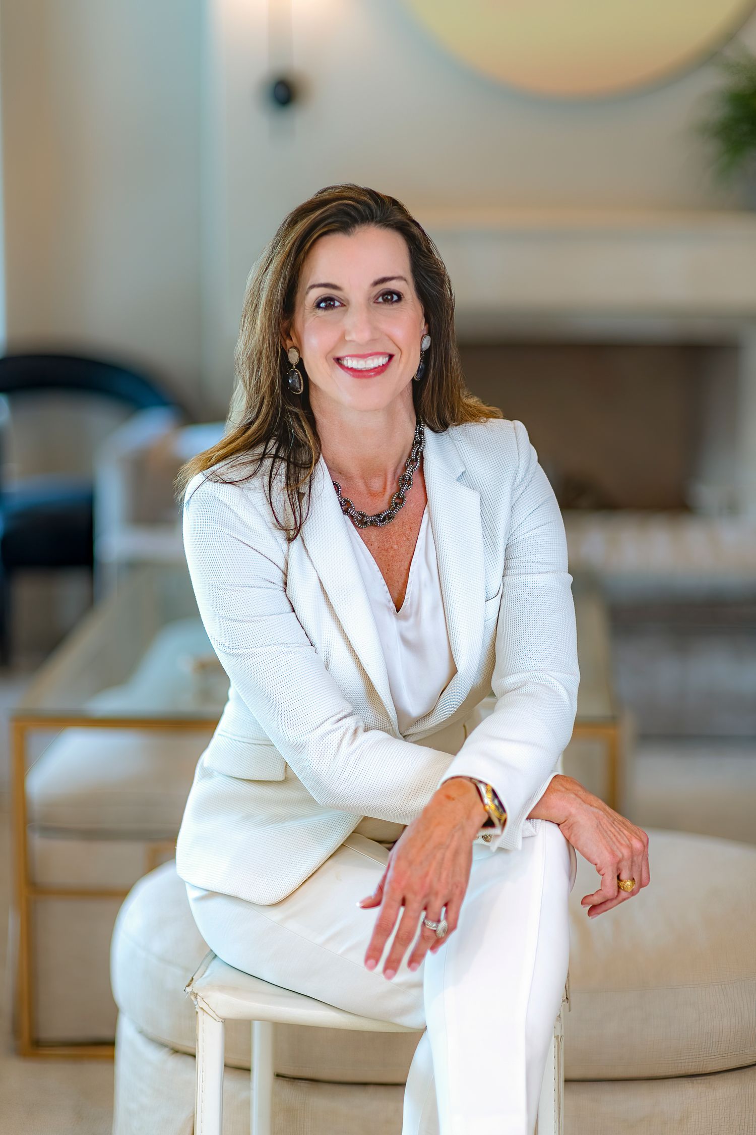 Capturing Lasting Memories: Lynn Pennington's Houston Senior Portrait Photography