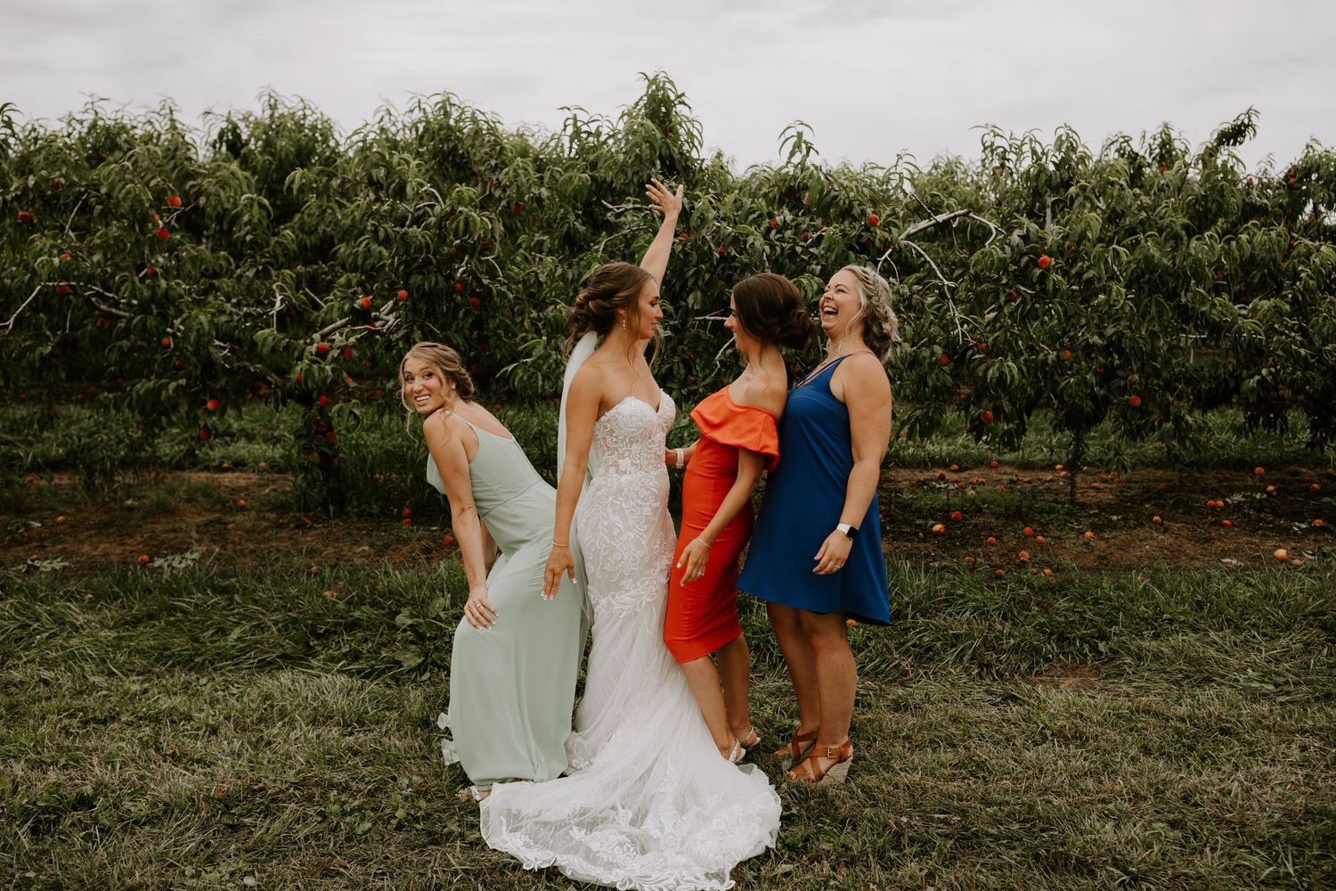 toronto niagara wedding photography winery vineyard candid