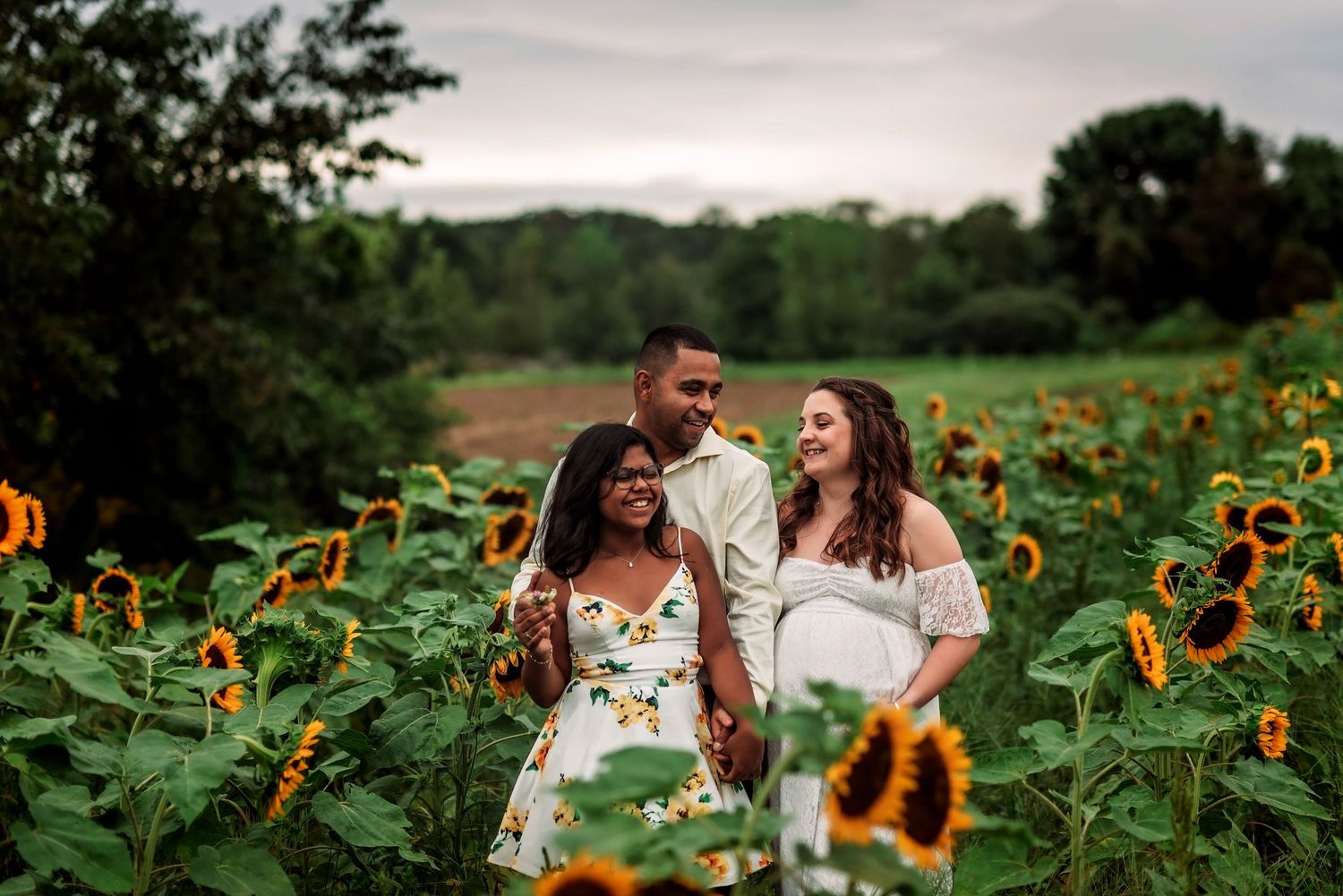Lifestyle Maternity photographer Massachusetts
