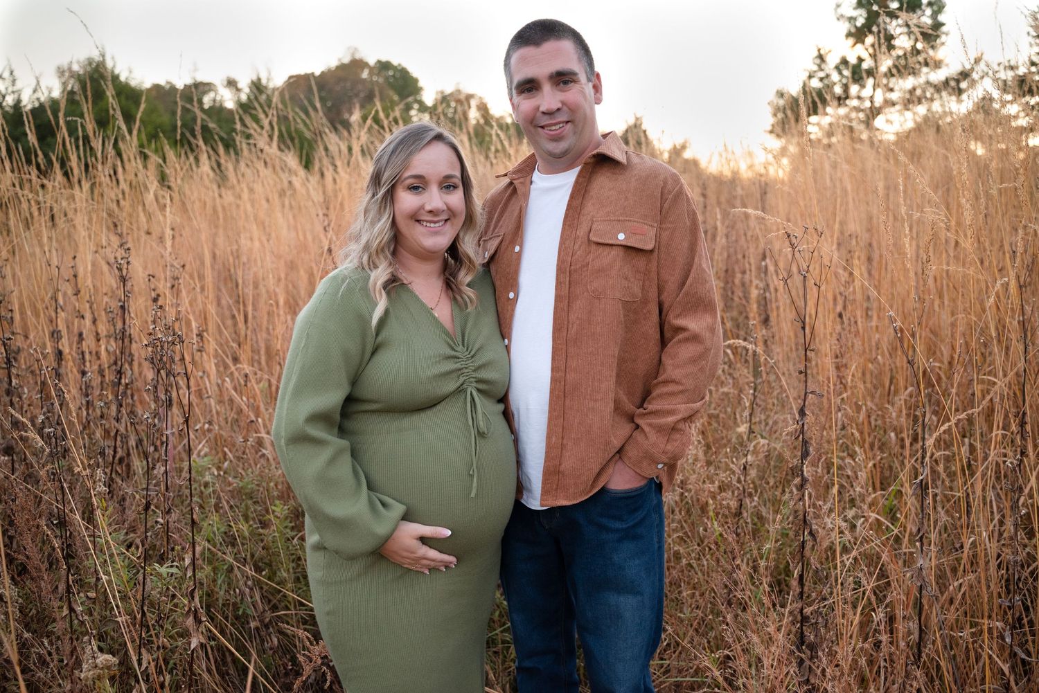 Maternity photo in field