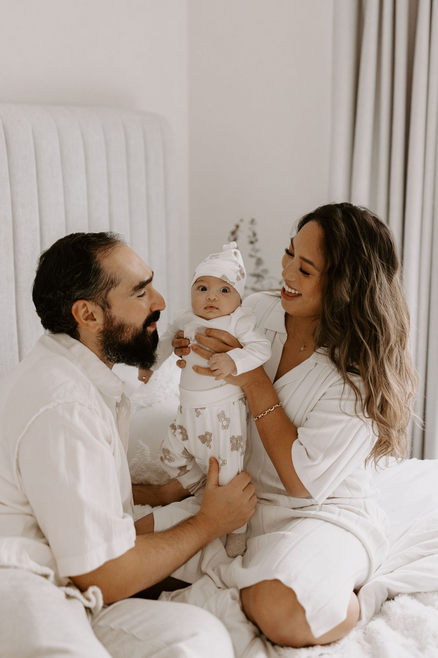 family / newborn home photography session in toronto vaughan canada