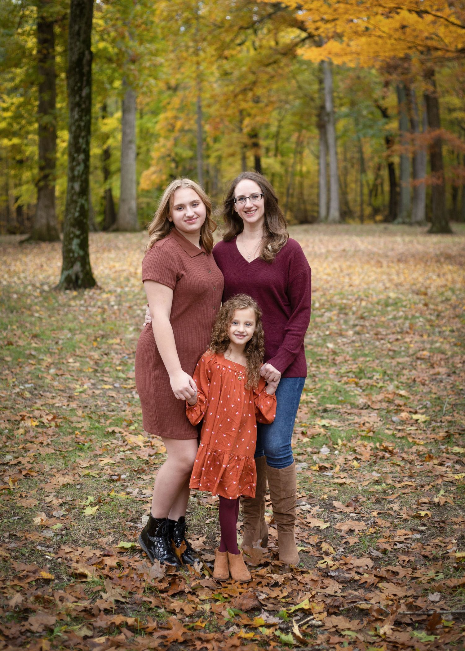 Family, Children, Newborn, High School Senior Photography.   Senior Photos, Headshots. In studio photography, natural li