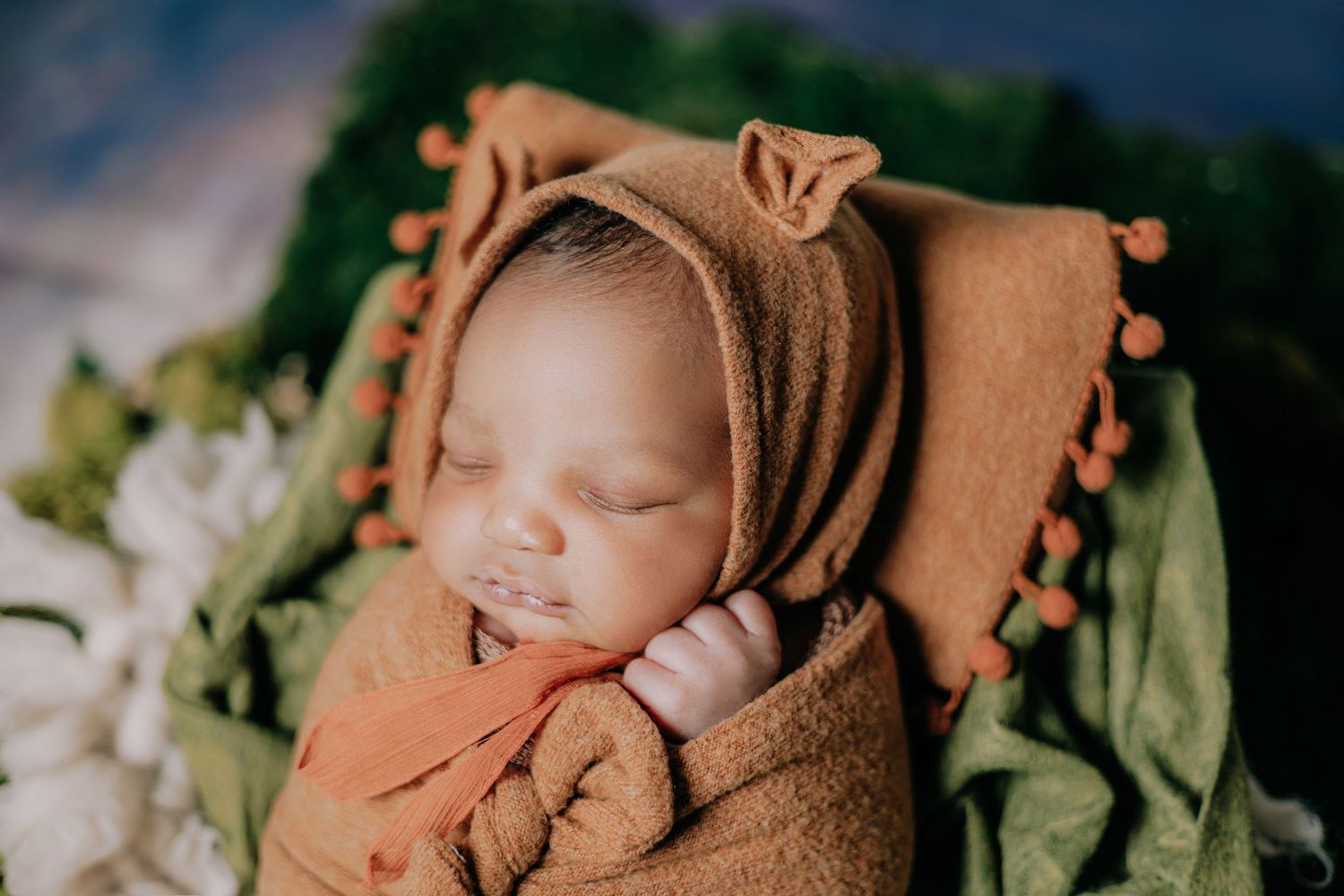NEWBORN PHOTOSHOOT PHOTOGRAPHER NEAR ME PHOTOSHOOT STUDIO SESSION