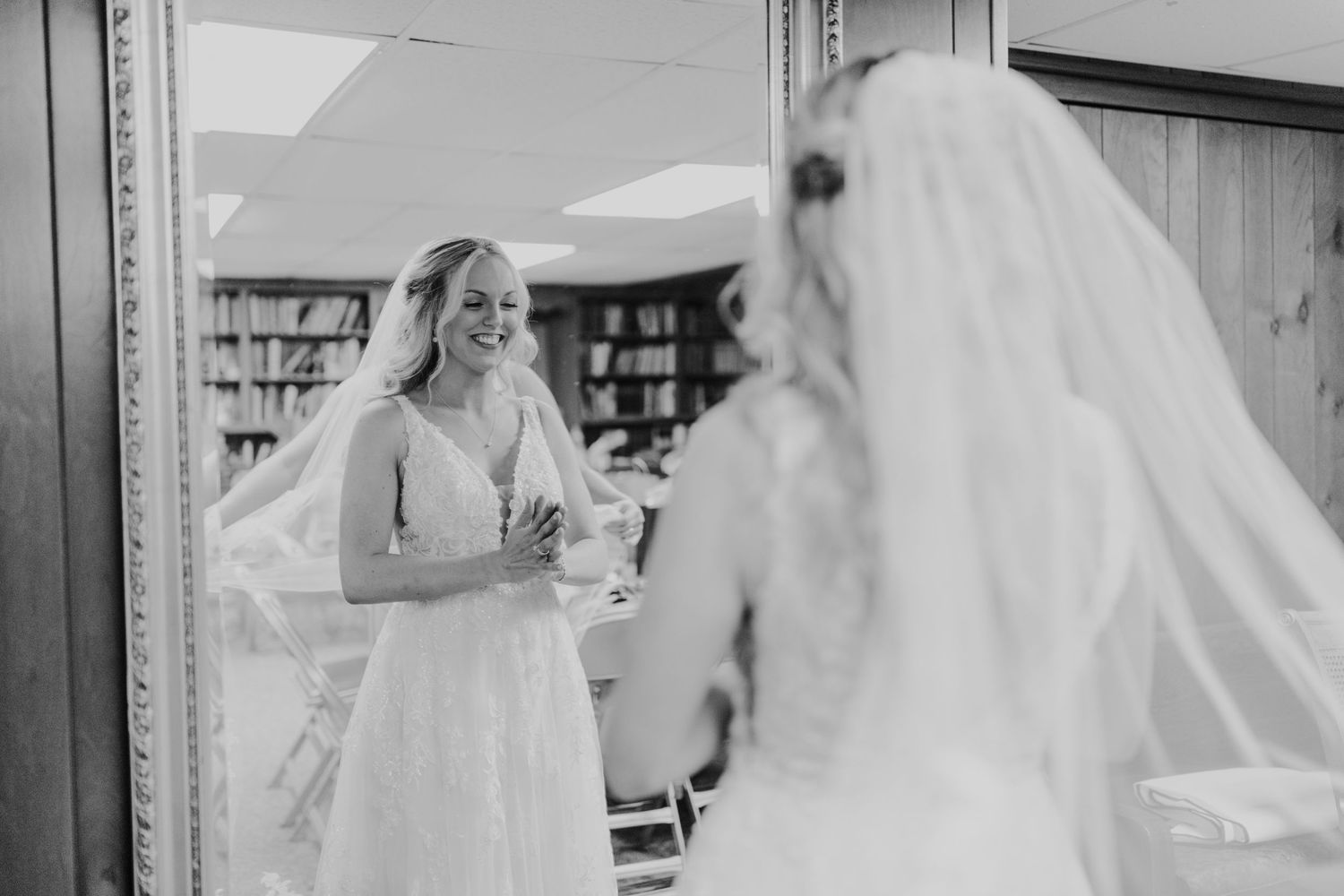 Ohio Photographer, Ohio Wedding, Wedding Photos, Bride Photos, Meadowbrook Park, Wedding Portraits, Getting Ready Photos