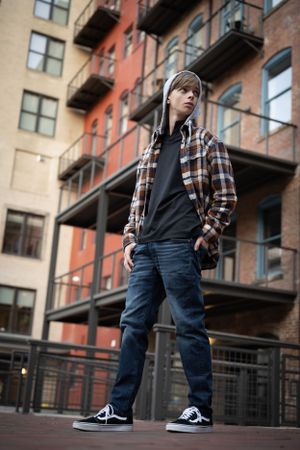 boys senior pictures downtown