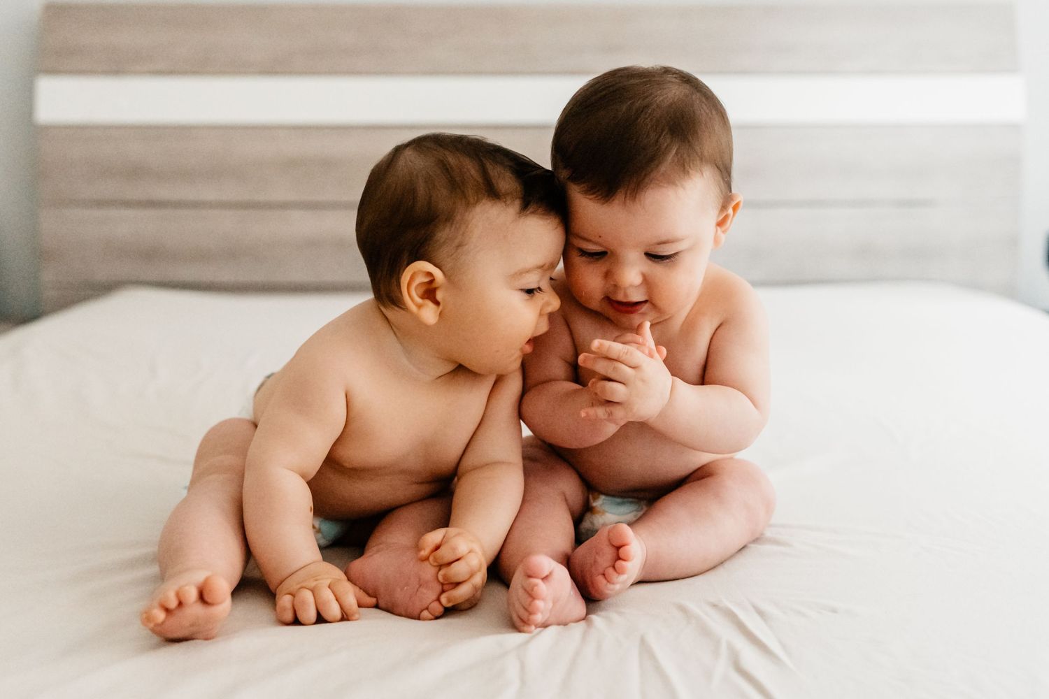 Battesimo a Roma: fotografie uniche che raccontano la sacralità del giorno e la gioia della famiglia con immagini delicate e piene di amore.