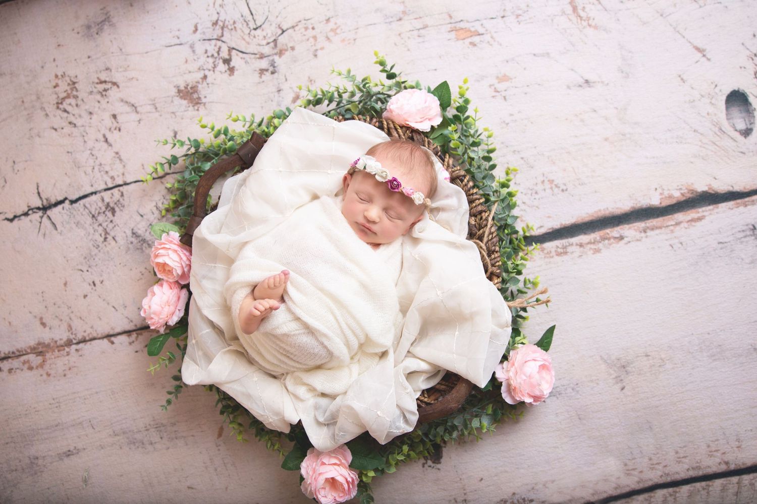 Newborn girl photography session