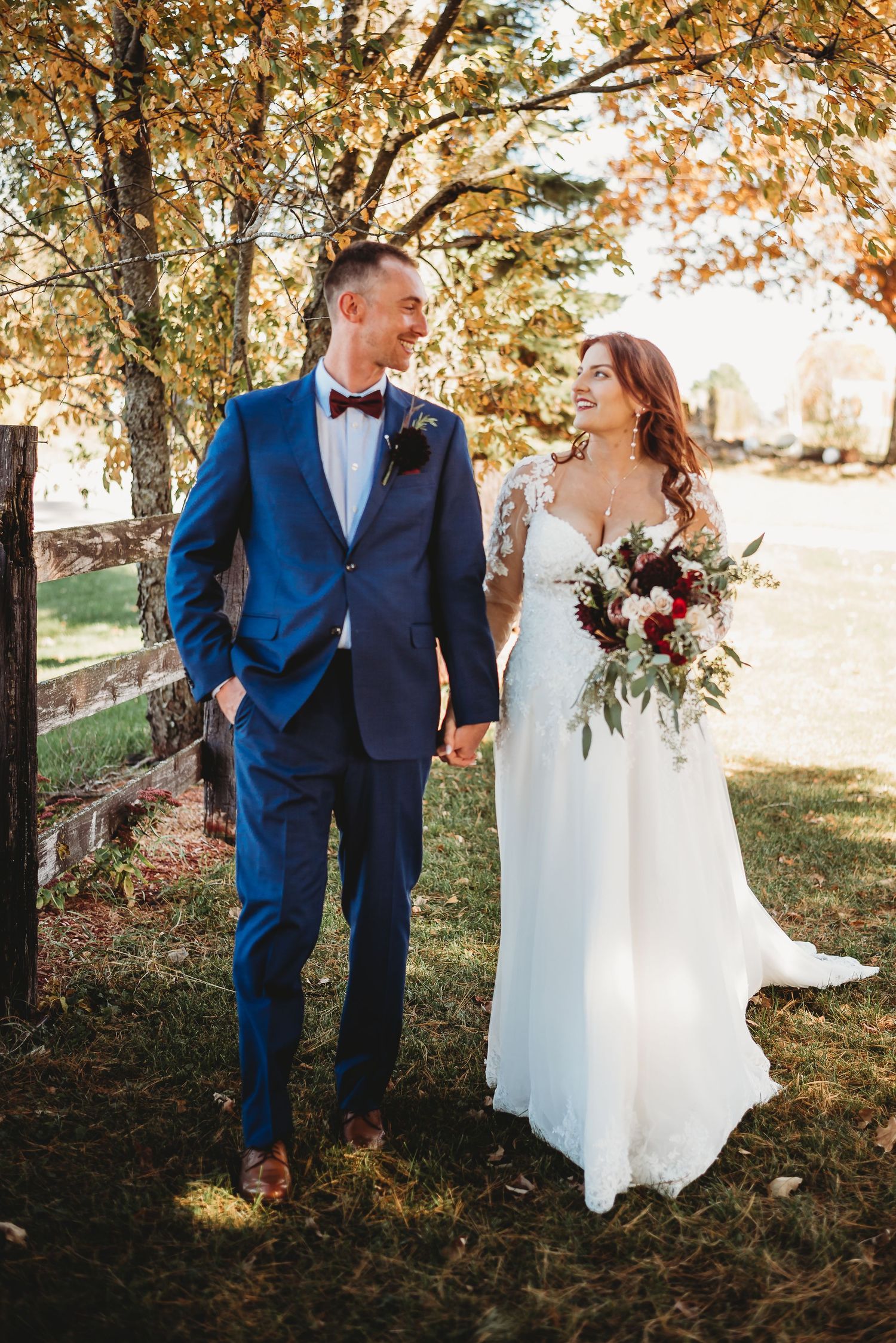 barn wedding, outdoor wedding, sparta wisconsin photographer, wisconsin photographer, Amanda Clark,