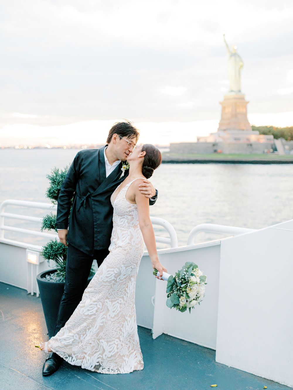 NYC Yacht Wedding Atlantica cruise Skyline Reception Jeanie Jang Photo NYC Wedding Photographer