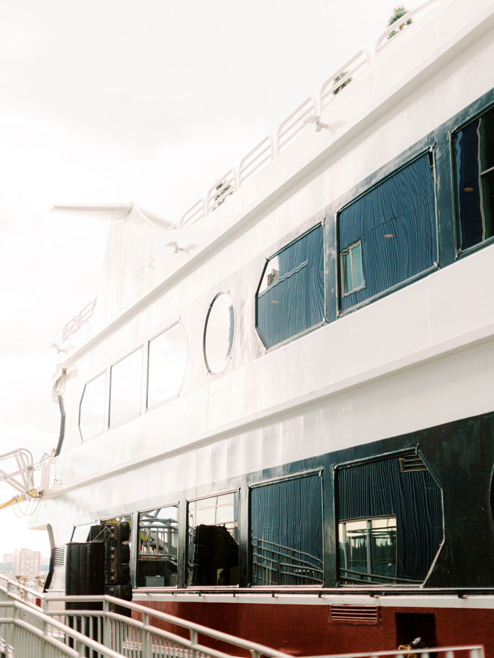 NYC Yacht Wedding Atlantica cruise Skyline Reception Jeanie Jang Photo NYC Wedding Photographer