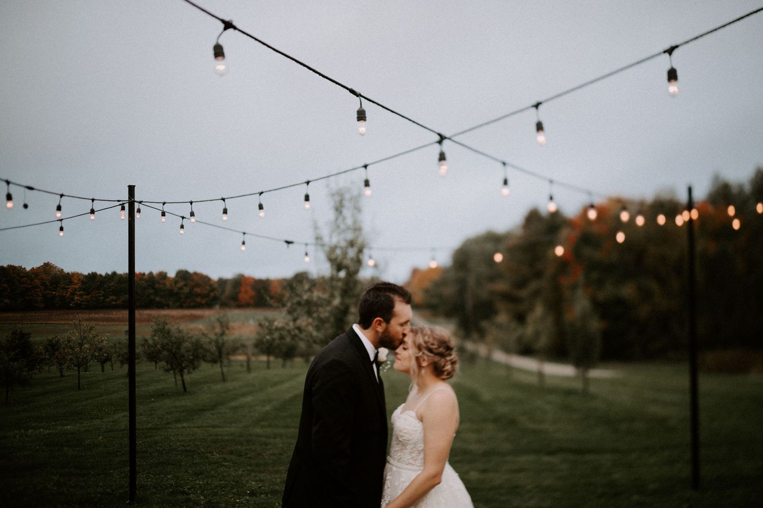 braestone farm wedding photography candid ontario