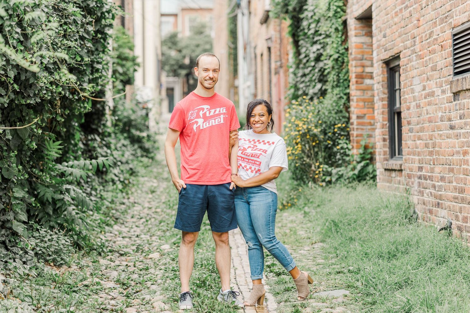OLD TOWN ALEXANDRIA VIRGINIA ENGAGEMENT PICTURES