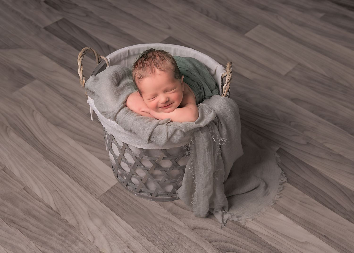 Fine Art Newborn Photographer, Newborn Portrait Photographer, Newborn Studio Portrait photographer, Grants Pass Studio