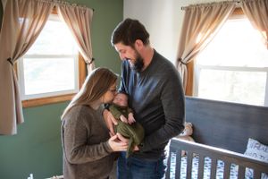 Lifestyle session with 5 day old newborn