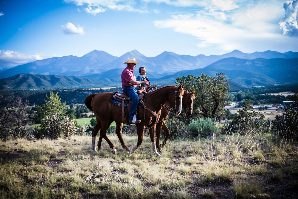 Howard Colorado couples photography with horses