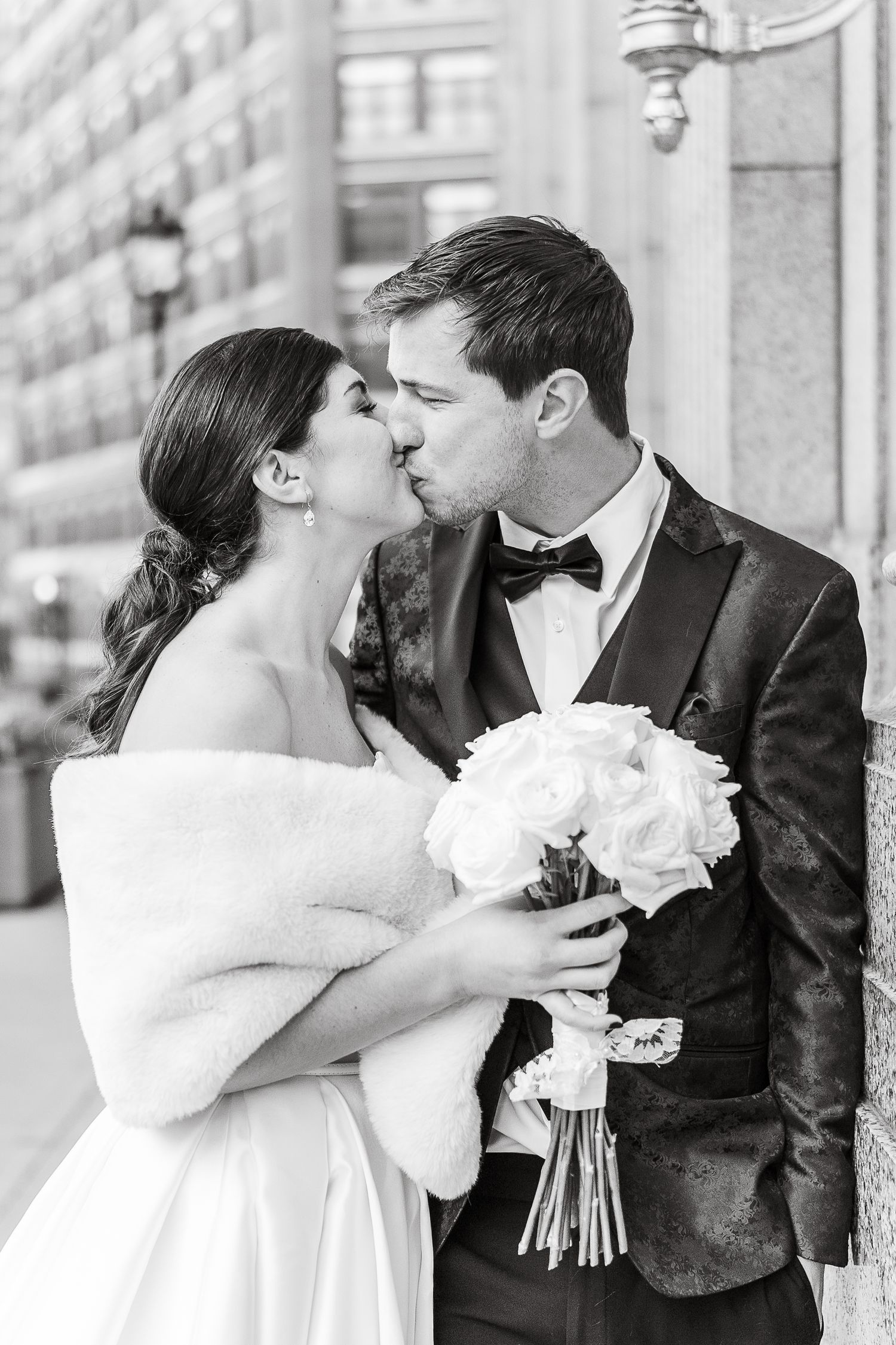 saint kate arts hotel wedding milwaukee wedding photographer downtown MKE kenosha photographer racine photographer bride