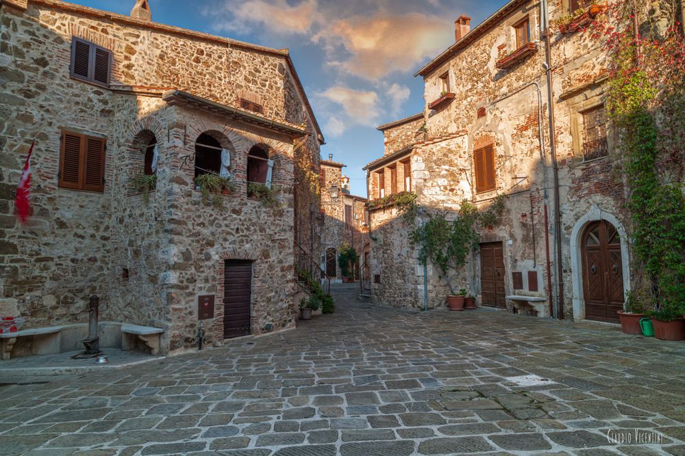 Montemerano old village (Tuscany) Italy Copyright Claudio Vicentini photographer