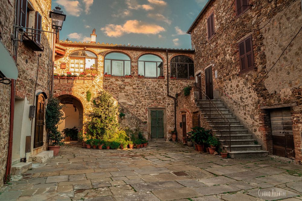 Montemerano old village (Tuscany) Italy Copyright Claudio Vicentini photographer