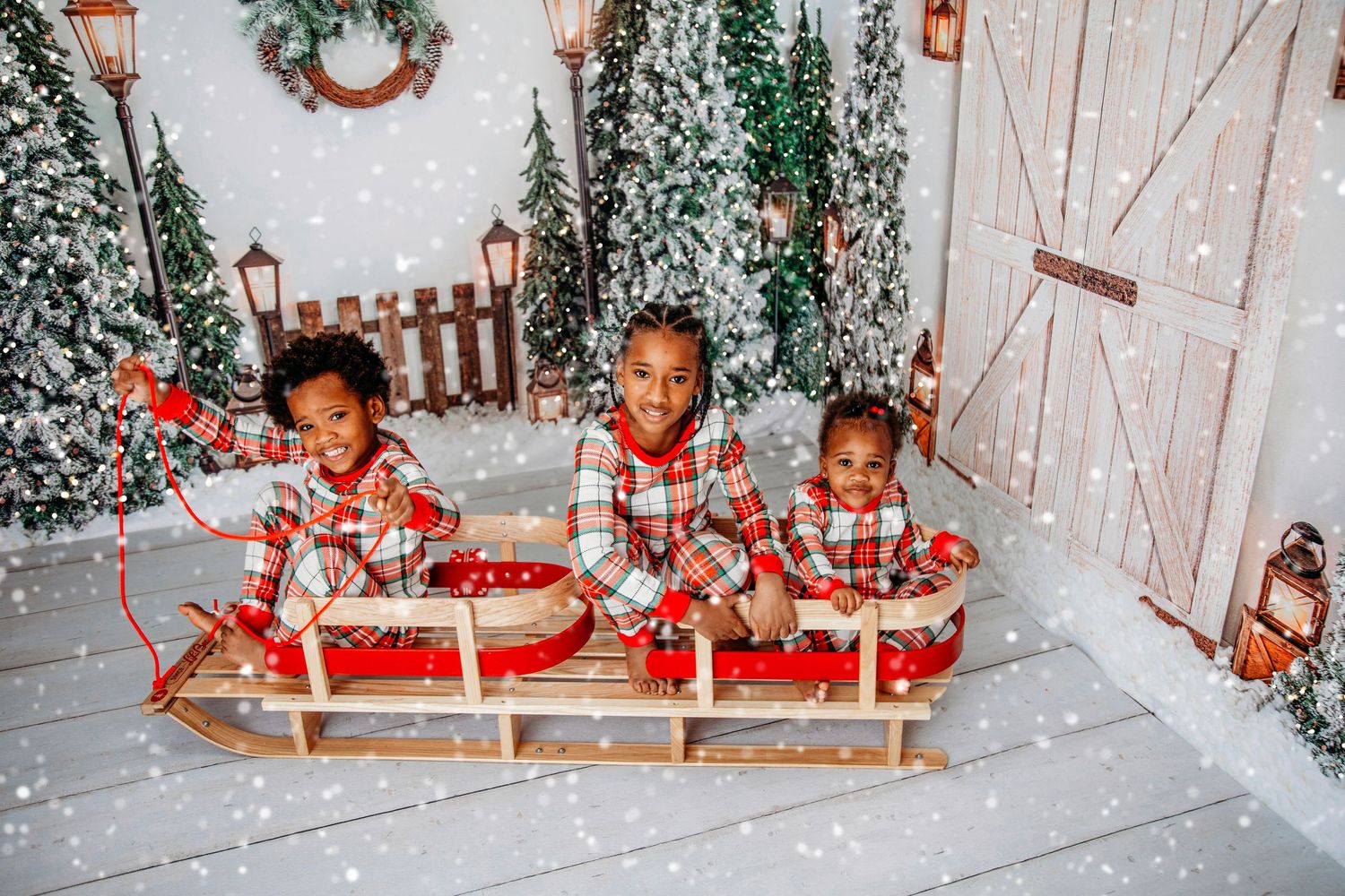 Christmas holiday winter mini sessions studio local buffalo ny wny east aurora booking 2023