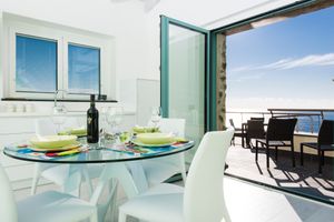 interni di casa sul mare a bergeggi savona