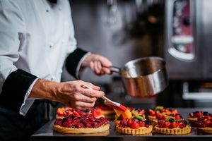 preparazione dolci a base di frutta
