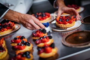 preparazione dolci a base di frutta