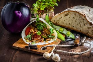 cibo etnico in tavola