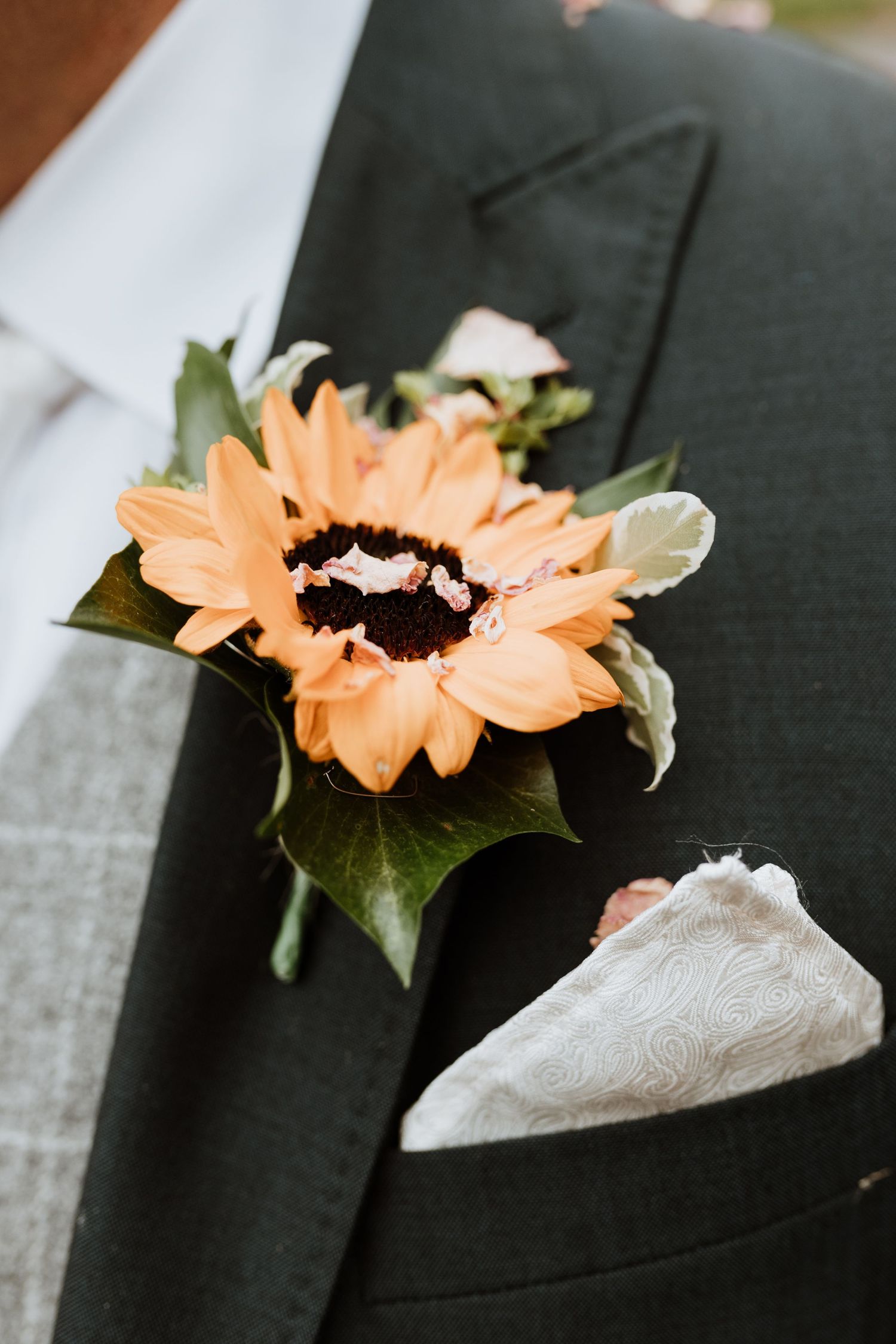 Sunflower buttonhole