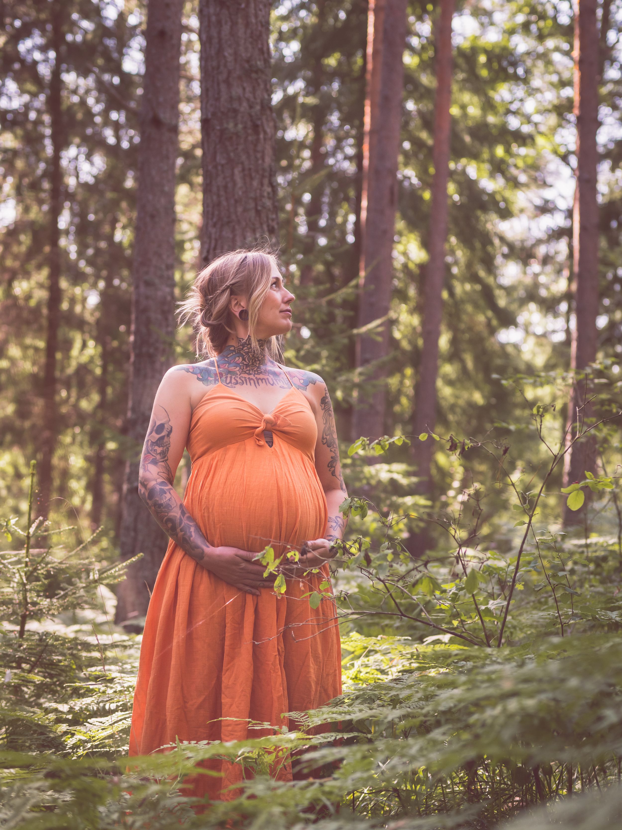gravid, maternity, skogen, gravidfotografering, fotograf, kärlek, gravidfoto, Marcela Diaz, porträttfotografering