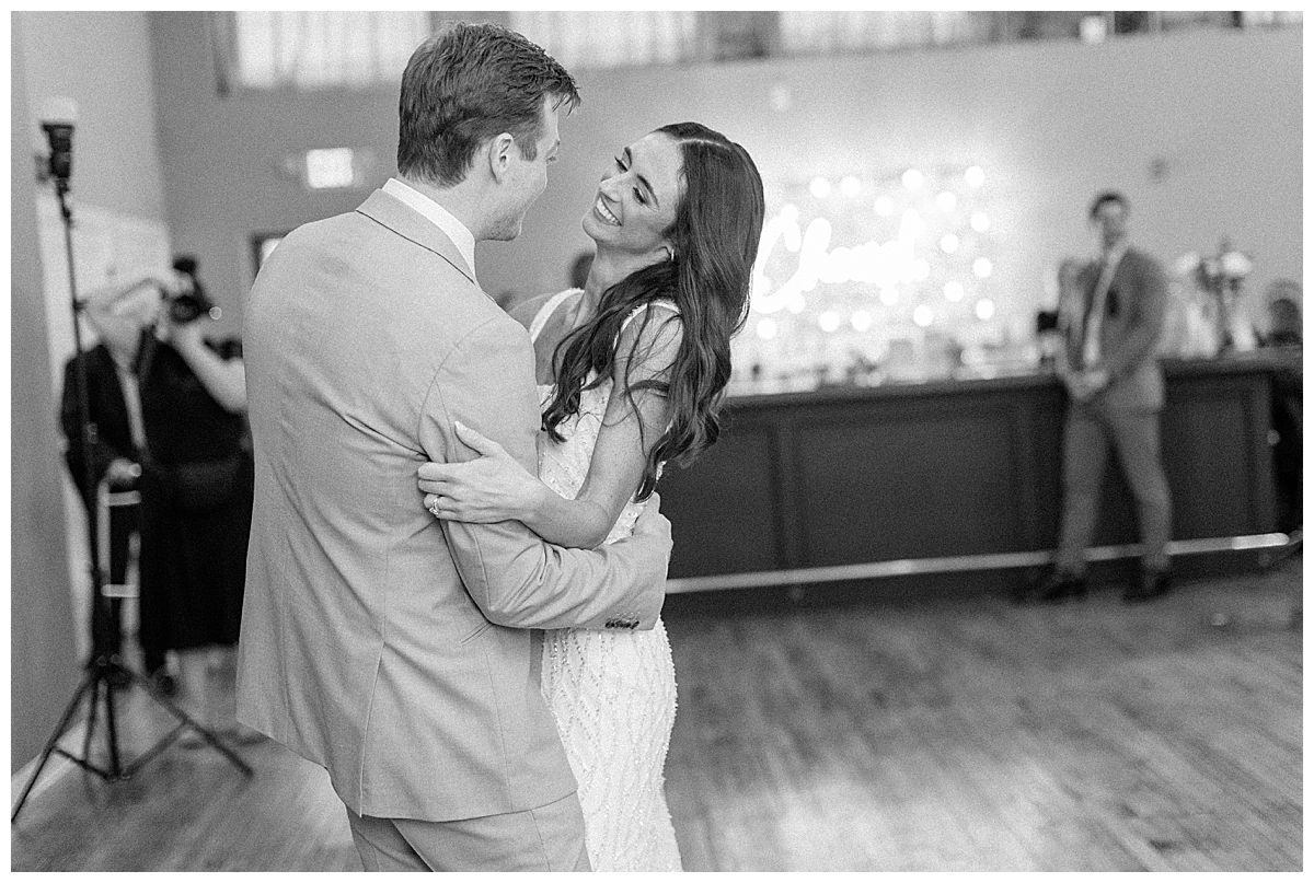 Mercantile Hall Wedding / Best Wisconsin Wedding Photographer